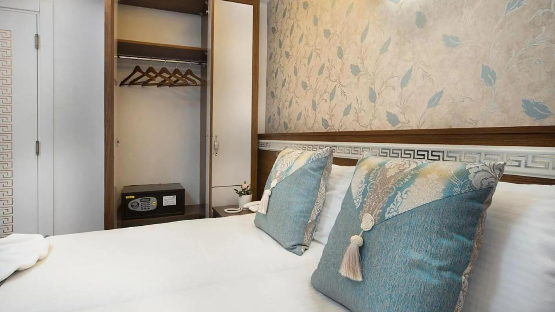 Guest house Room In Guest Room - Lika Hotel - Eco Double Room Istanbul